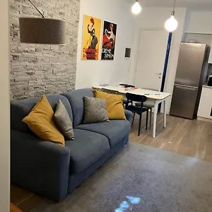 Apartment Spazio M&m Cellini 3, Milan